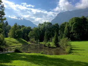 linderhof-castle-garden-mountains-lake-germany